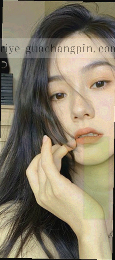 竖直渐变色带与颗粒噪点纹理，深紫向青绿过渡